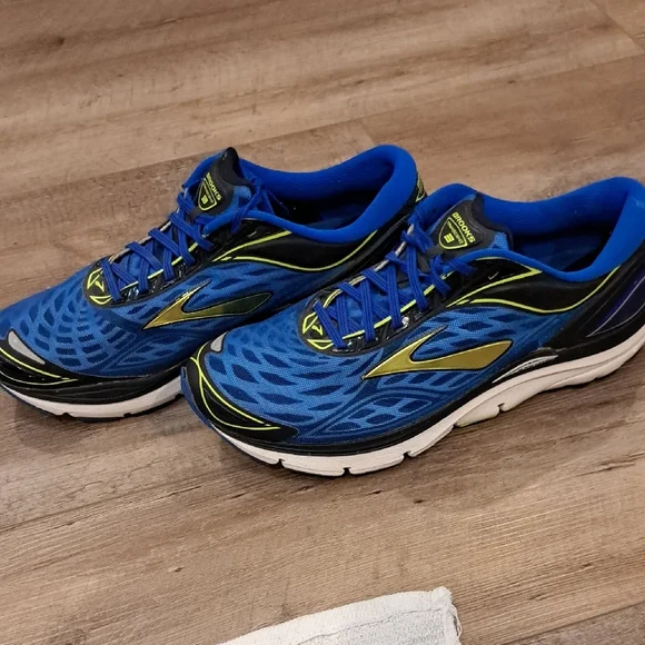 Brooks Blue and Yellow Transcend 3 Running Shoes - Picture 8 of 12
